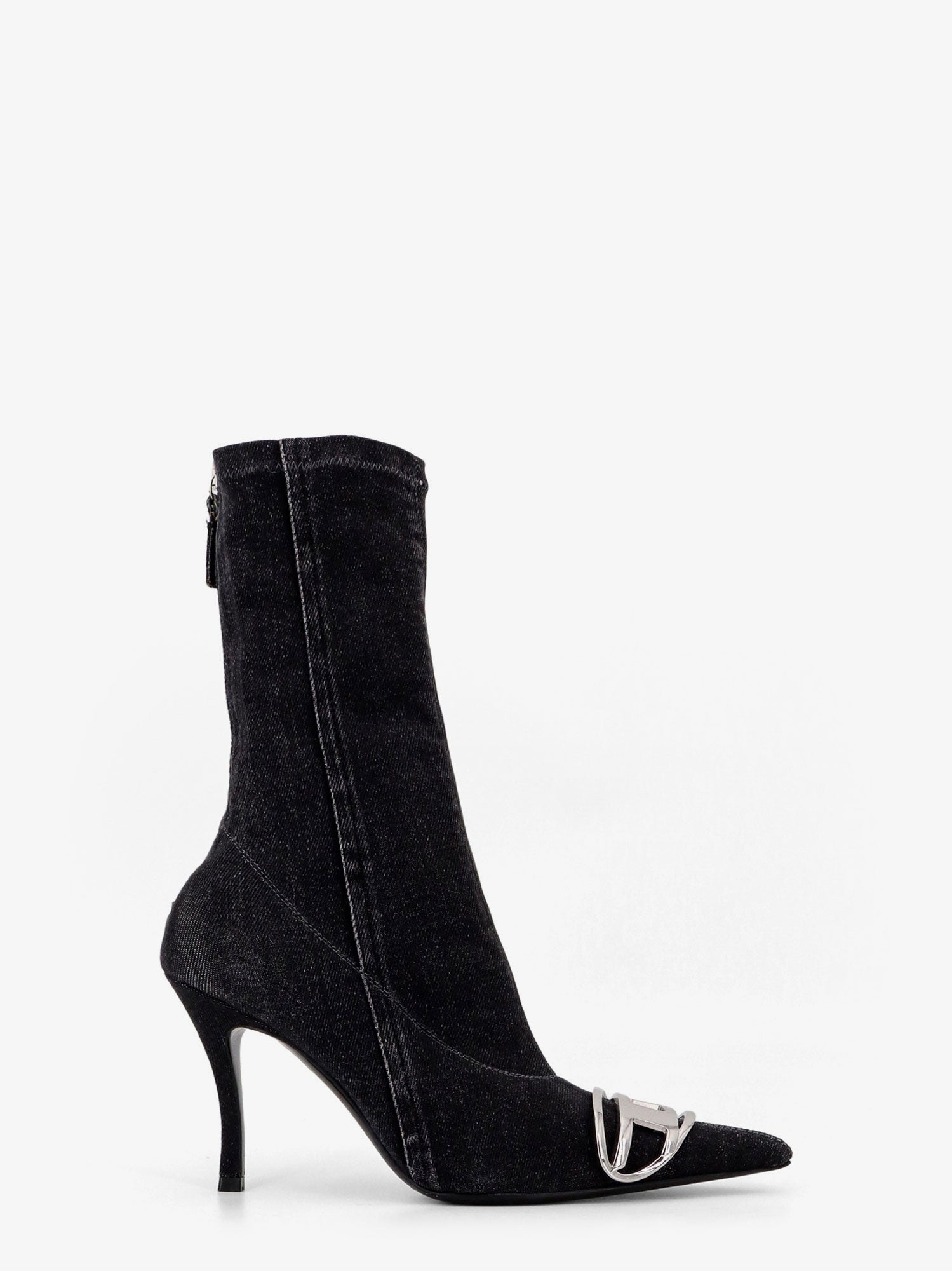 ANKLE BOOTS