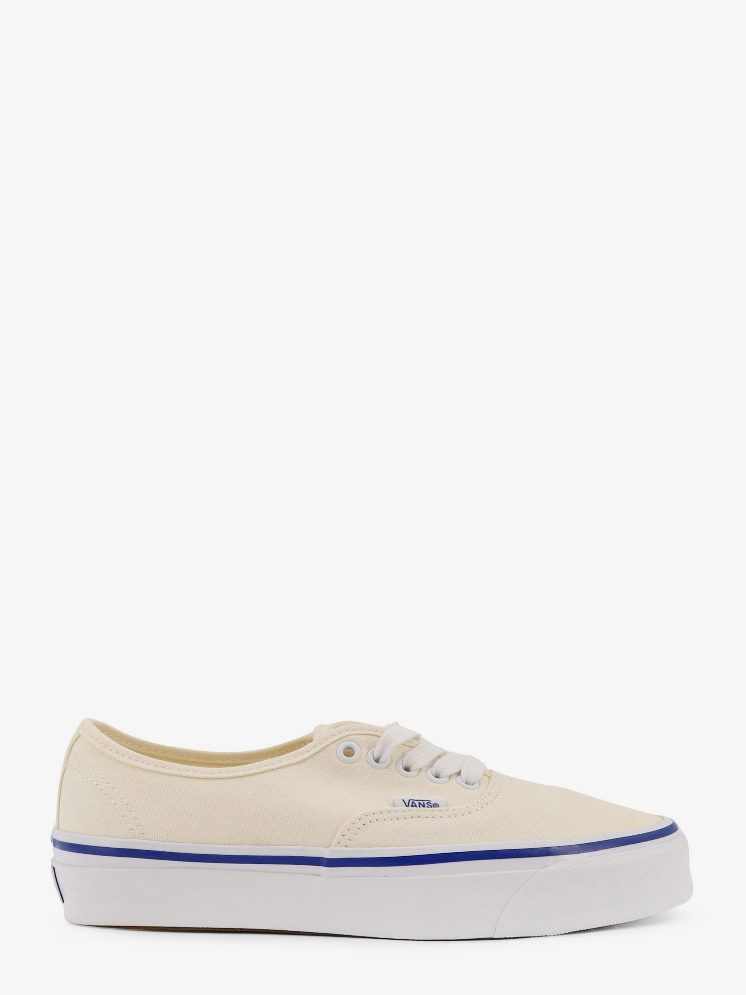 2025_08_19_12_01_11_25a-vans-vn000cqaofw1offwhite